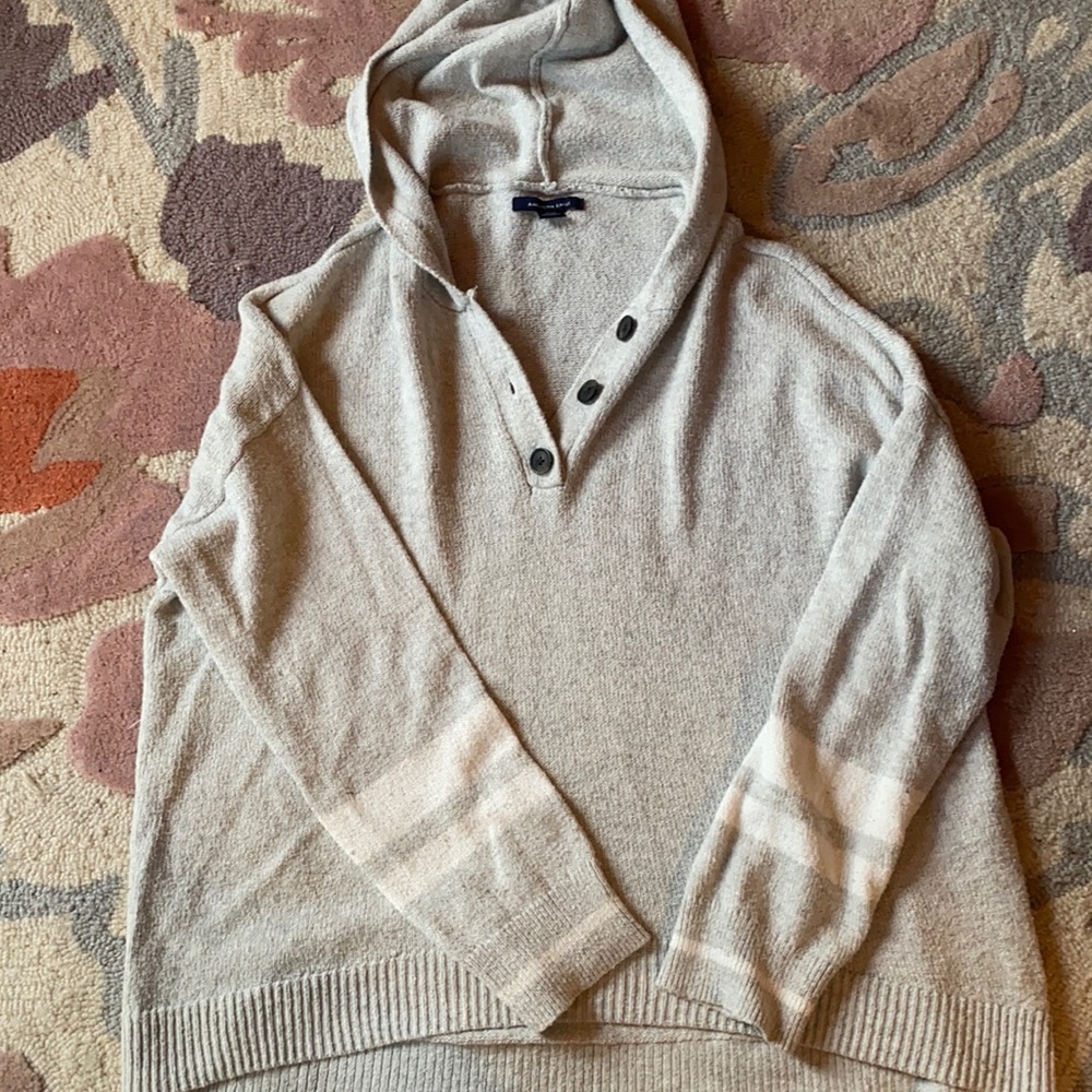American Eagle Sweater
